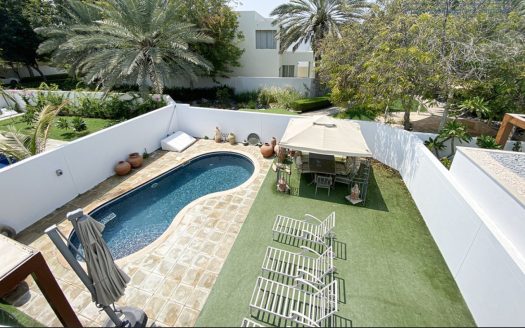 4 BHK Villa for sale in Al Mouj