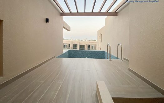Town House for Sale in Muscat Hills